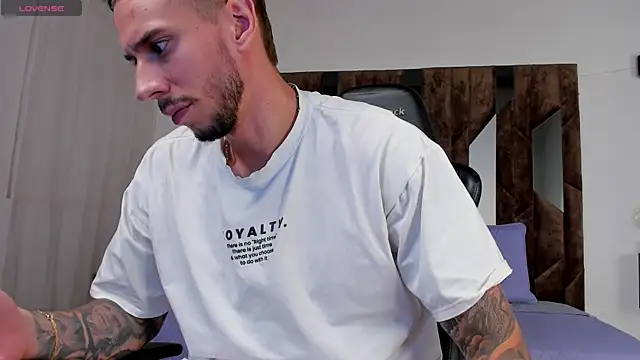 J king   online show from 04-14-26, 05:07