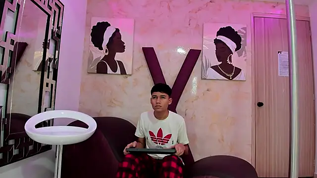 HORNY PRETTY online show from 12-21-25, 01:35