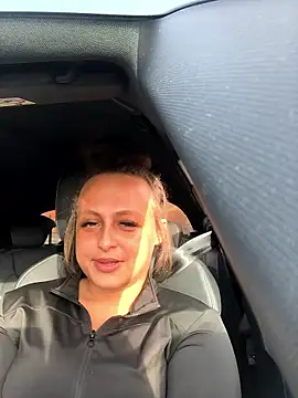 Snapshot of Welsh_Maya221x chatting on 01-09-26, 01:07 Welsh Maya221x online show from 01-09-26, 01:07