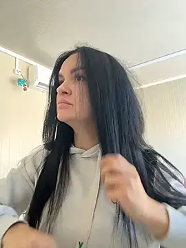 Snapshot of MeganBlueq chatting on 01-12-26, 11:06 MeganBlueq online show from 01-12-26, 11:06