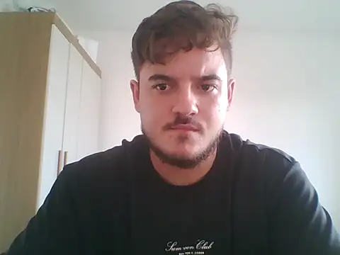 Snapshot of Bardo_urso chatting on 08-04-26, 06:45 Bardo urso online show from 08-04-26, 06:45