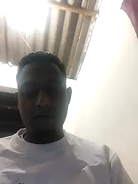 Snapshot of Mohandkim chatting on 04-25-26, 10:40 Mohandkim online show from 04-25-26, 10:40