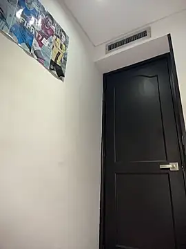 Snapshot of Annyhathatway chatting on 01-07-26, 10:59 Annyhathatway online show from 01-07-26, 10:59