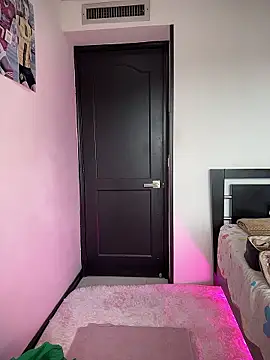 Snapshot of Annyhathatway chatting on 01-10-26, 09:32 Annyhathatway online show from 01-10-26, 09:32