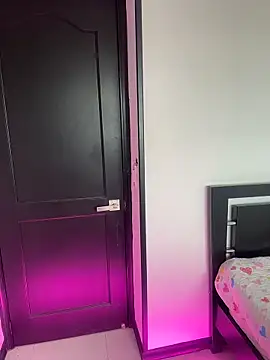 Snapshot of Annyhathatway chatting on 12-20-25, 03:37 Annyhathatway online show from 12-20-25, 03:37