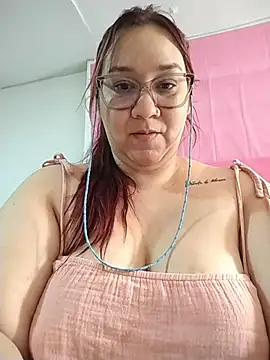 Snapshot of sharon_G chatting on 05-07-26, 06:00 sharon G online show from 05-07-26, 06:00