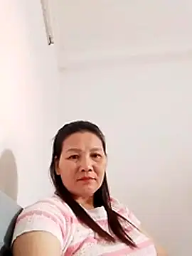 Snapshot of Cako-naka chatting on 12-15-25, 03:01 Cako-naka online show from 12-15-25, 03:01