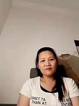 Snapshot of Cako-naka chatting on 12-15-25, 03:40 Cako-naka online show from 12-15-25, 03:40