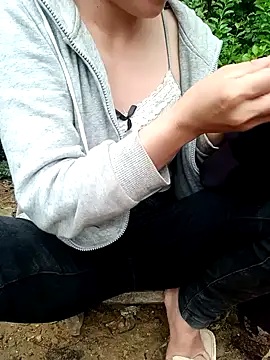 Snapshot of little-effy chatting on 06-09-26, 10:27 little-effy online show from 06-09-26, 10:27