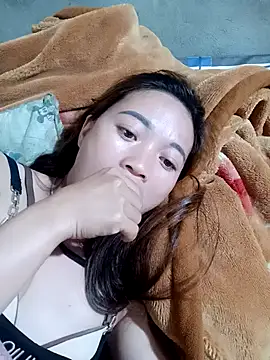 Snapshot of little-effy chatting on 04-30-26, 10:22 little-effy online show from 04-30-26, 10:22