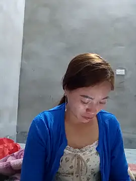 little-effy online show from 12-18-25, 03:55