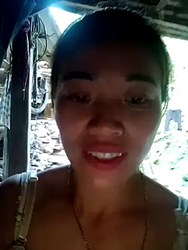 Snapshot of little-effy chatting on 05-14-26, 11:18 little-effy online show from 05-14-26, 11:18