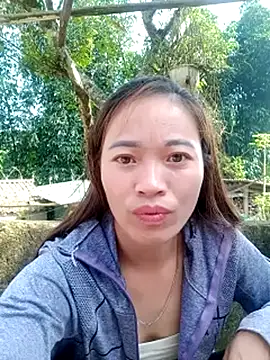 Snapshot of little-effy chatting on 05-16-26, 02:10 little-effy online show from 05-16-26, 02:10