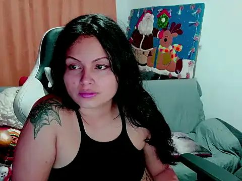 Snapshot of milk_hot_mafe chatting on 12-14-25, 03:46 milk hot mafe online show from 12-14-25, 03:46