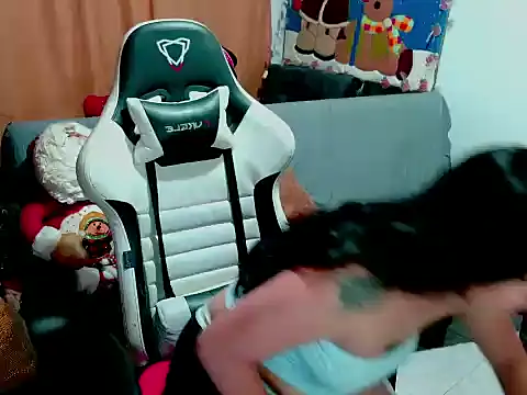 Snapshot of milk_hot_mafe chatting on 12-19-25, 03:54 milk hot mafe online show from 12-19-25, 03:54