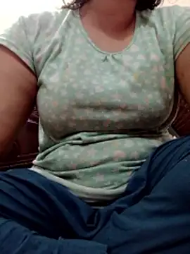 nosrat014 online show from 02-10-26, 01:43