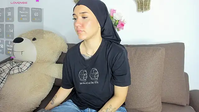 Darele  online show from 12-19-25, 01:46