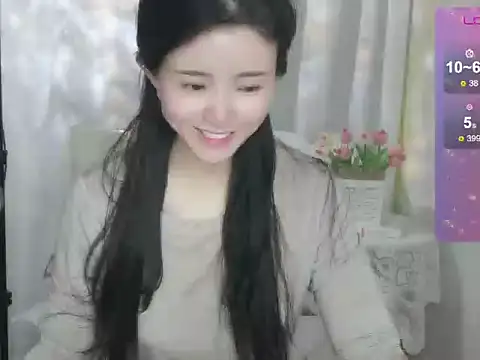 Snapshot of Fish_136 chatting on 12-22-25, 03:06 Fish 136 online show from 12-22-25, 03:06