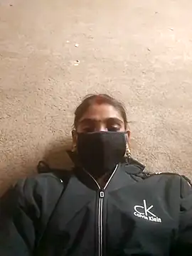 Laxmi9090 online show from 12-15-25, 02:23