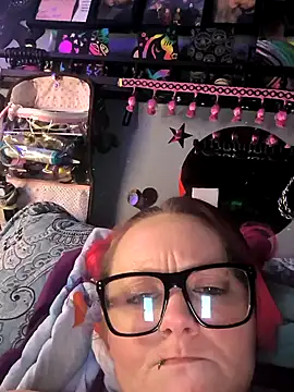 Snapshot of MidnightSeducer@xh chatting on 02-05-26, 11:06 MidnightSeducerxh online show from 02-05-26, 11:06