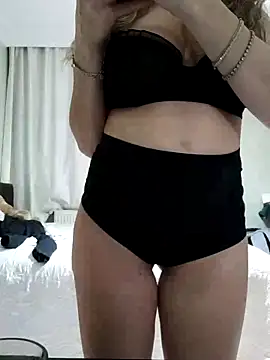 Snapshot of NovaMia chatting on 02-06-26, 03:41 NovaMia online show from 02-06-26, 03:41