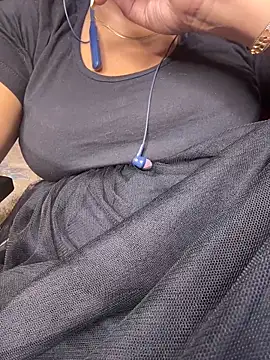 Snapshot of butterflyslay chatting on 03-10-26, 02:32 butterflyslay online show from 03-10-26, 02:32