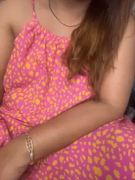 Snapshot of butterflyslay chatting on 03-10-26, 02:04 butterflyslay online show from 03-10-26, 02:04