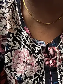 Snapshot of butterflyslay chatting on 03-25-26, 03:06 butterflyslay online show from 03-25-26, 03:06