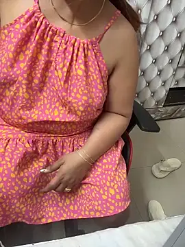 Snapshot of butterflyslay chatting on 04-06-26, 06:47 butterflyslay online show from 04-06-26, 06:47