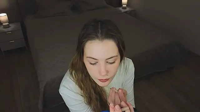 Snapshot of LouieRemeder chatting on 12-14-25, 04:18 LouieRemeder online show from 12-14-25, 04:18