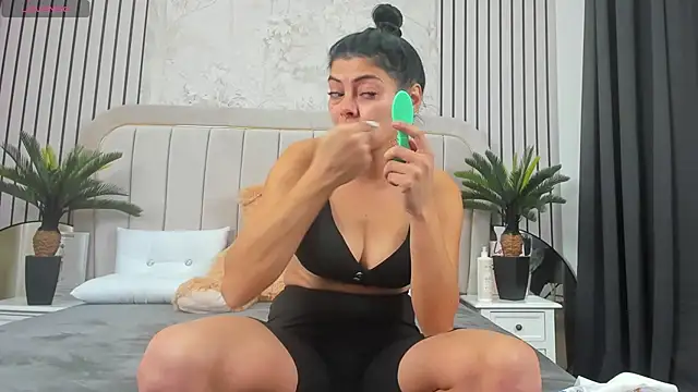 DaryaRee online show from 01-10-26, 05:25