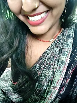 Aaisha 01 online show from 12-21-25, 07:43