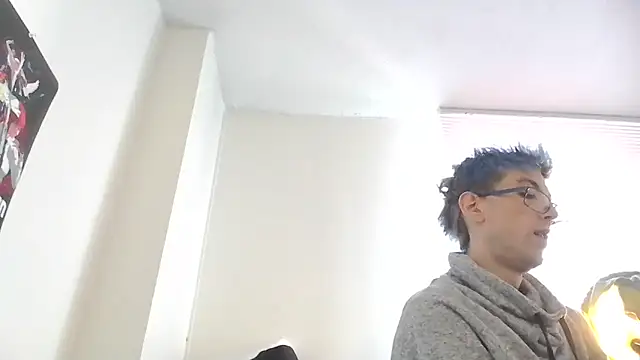 AskAveryAnything online show from 12-17-25, 04:12