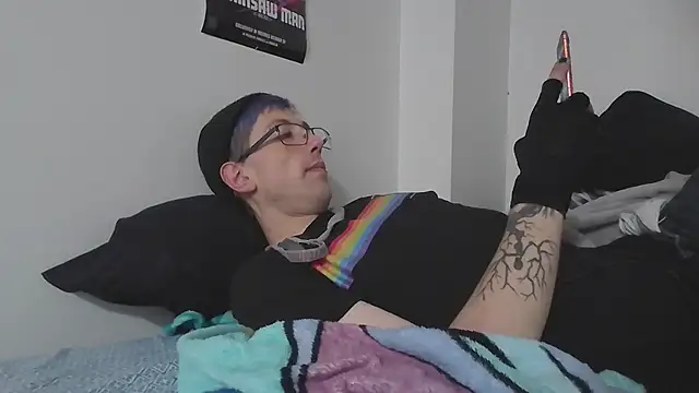 AskAveryAnything online show from 12-19-25, 02:15