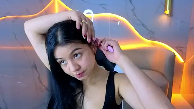 Snapshot of Sofi_Adams_Tx chatting on 01-08-26, 01:17 Sofi Adams Tx online show from 01-08-26, 01:17