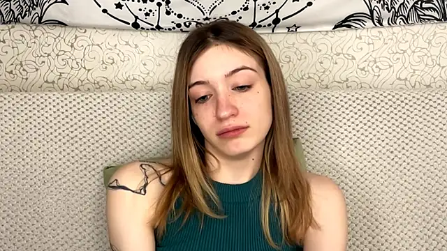 Shining Robi online show from 04-22-26, 07:15