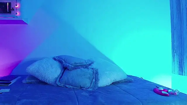 MiaaRose  online show from 12-22-25, 01:44