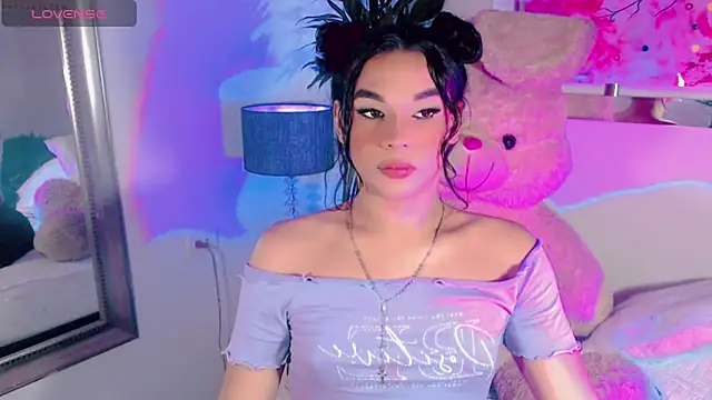 agathaferrer3 online show from 12-21-25, 03:52