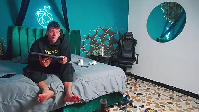 Snapshot of MagnusKnight_ chatting on 01-09-26, 12:01 MagnusKnight online show from 01-09-26, 12:01