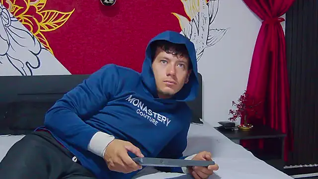 MagnusKnight  online show from 02-09-26, 01:31