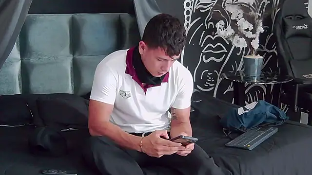 Snapshot of MagnusKnight_ chatting on 01-15-26, 02:42 MagnusKnight online show from 01-15-26, 02:42