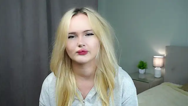 JuanaMessel online show from 12-15-25, 07:25