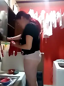 Snapshot of Annelis1 chatting on 12-16-25, 05:39 Annelis1 online show from 12-16-25, 05:39