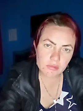 Snapshot of Annelis1 chatting on 12-17-25, 06:29 Annelis1 online show from 12-17-25, 06:29