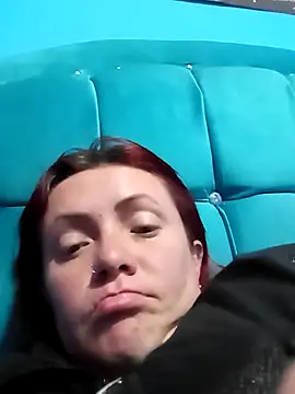 Snapshot of Annelis1 chatting on 01-07-26, 11:21 Annelis1 online show from 01-07-26, 11:21