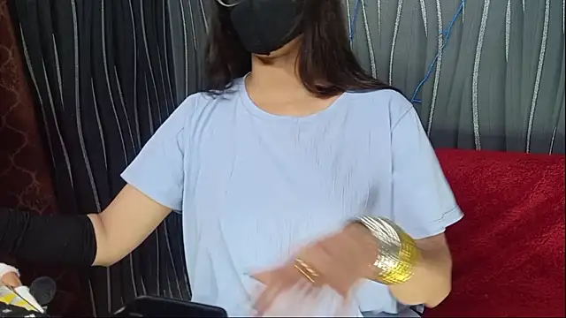 khushigoesnaughty0 online show from 01-06-26, 07:07