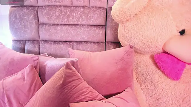 miaa quinn online show from 12-16-25, 02:49