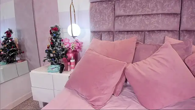 miaa quinn online show from 12-18-25, 02:49