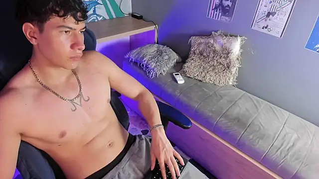 Criss Adams online show from 01-07-26, 03:00