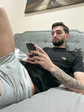 Snapshot of Juliann69Ramiro chatting on 02-22-26, 11:50 Juliann69Ramiro online show from 02-22-26, 11:50